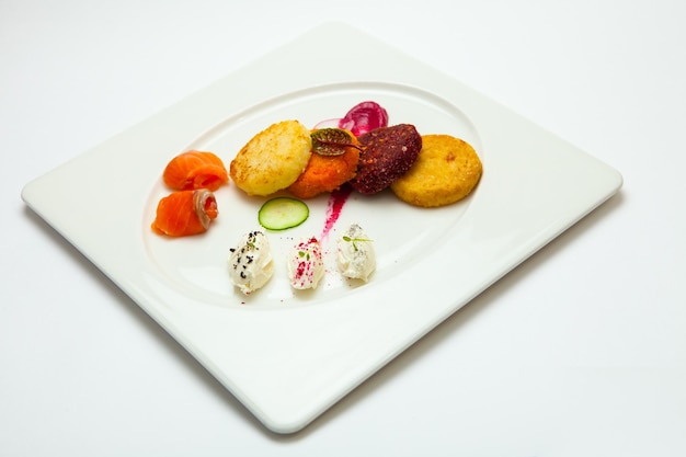 Zestaw potraw na stole - kolory i kompozycja